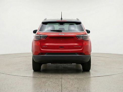 Used 2025 Jeep Compass Trailhawk image 7