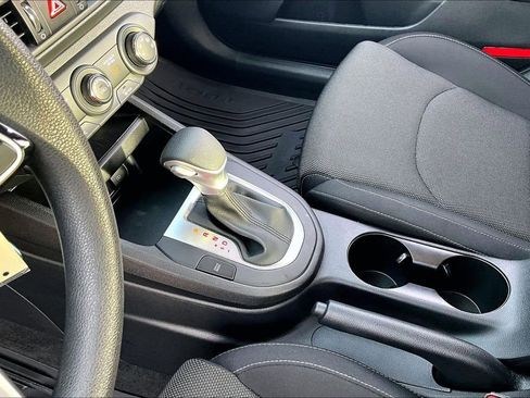 Certified 2024 Kia Forte LXS w/ LXS Technology Package image 14