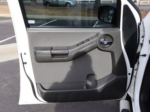 Used 2012 Nissan Xterra S image 23