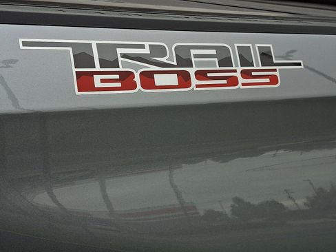 Used 2024 Chevrolet Silverado 1500 Custom Trail Boss AWD/4WD image 31