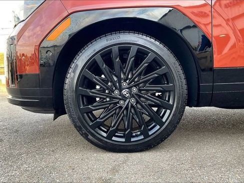 Used 2025 Hyundai Santa Fe Calligraphy image 8