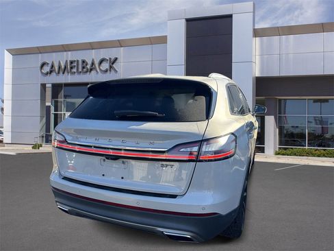 Used 2019 Lincoln Nautilus Reserve image 5