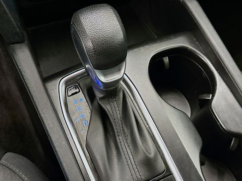 Used 2019 Hyundai Santa Fe SE image 24