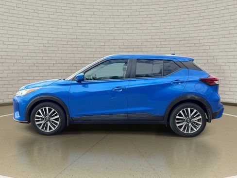 Used 2023 Nissan Kicks SV FWD image 8