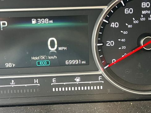 Used 2023 Kia Sorento LX image 10