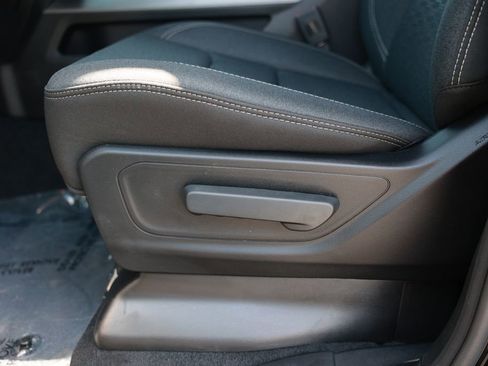 New 2026 RAM 1500 Express AWD/4WD image 17
