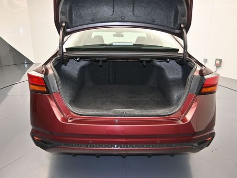 Certified 2024 Nissan Altima 2.5 SV FWD image 23