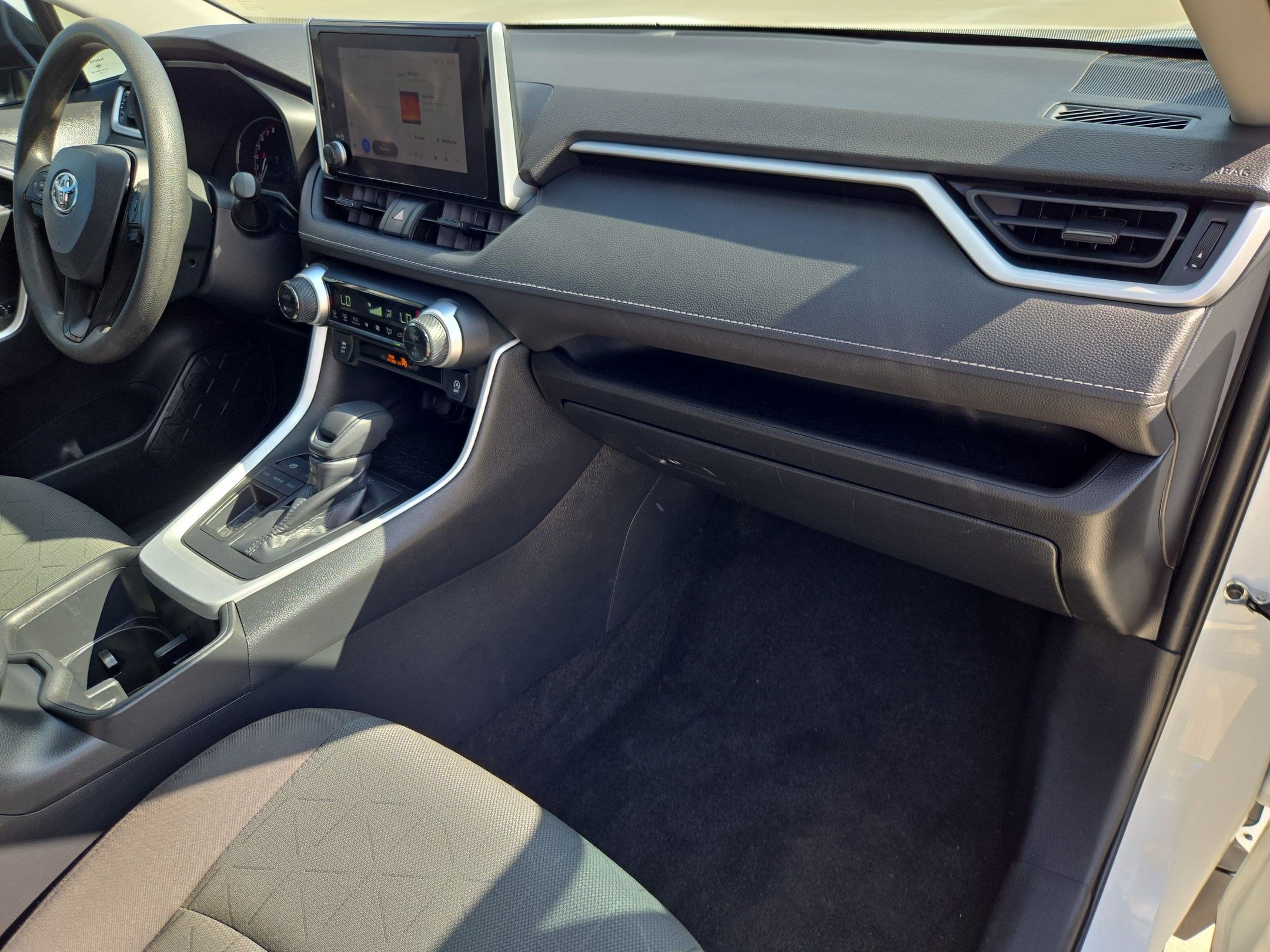 Used 2023 Toyota RAV4 XLE FWD image 33