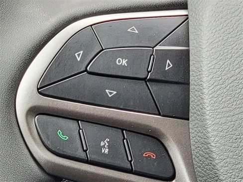 Certified 2021 Jeep Cherokee Limited image 33