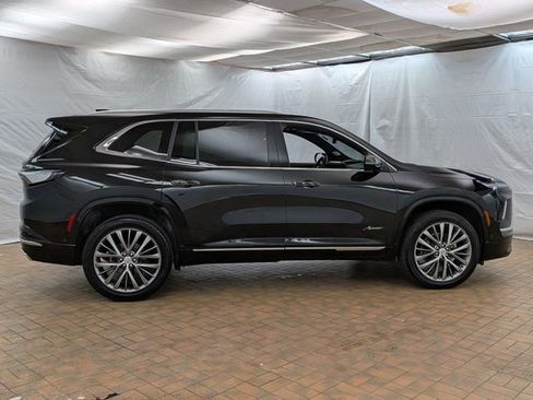 Used 2025 Buick Enclave Avenir w/ Super Cruise Package image 8