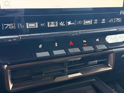 Used 2025 GMC Hummer EV 3X image 45