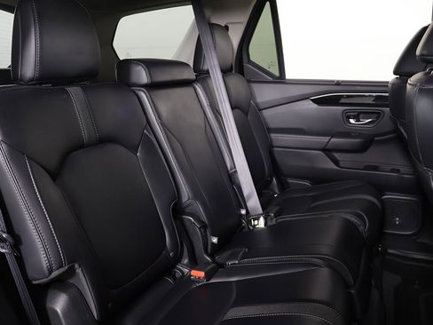 Used 2023 Honda Pilot EX-L image 32