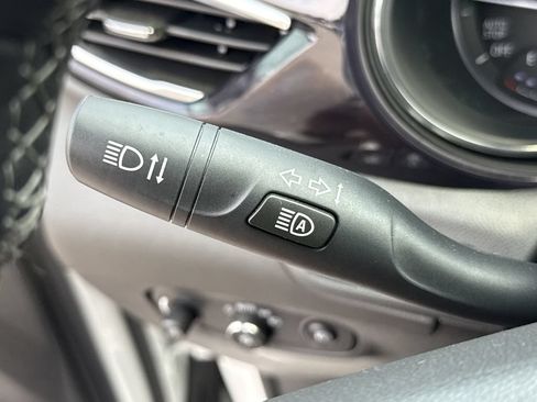 Used 2022 Buick Encore GX Essence w/ Advanced Technology Package FWD image 13