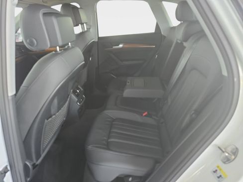 Used 2023 Audi Q5 2.0T Premium w/ Convenience Package AWD/4WD image 27