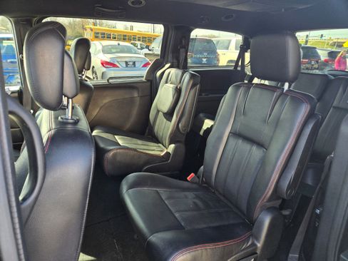 Used 2019 Dodge Grand Caravan GT FWD image 7