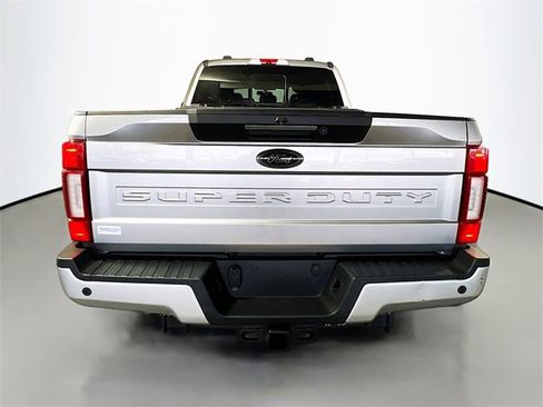 Used 2020 Ford F350 Lariat image 7
