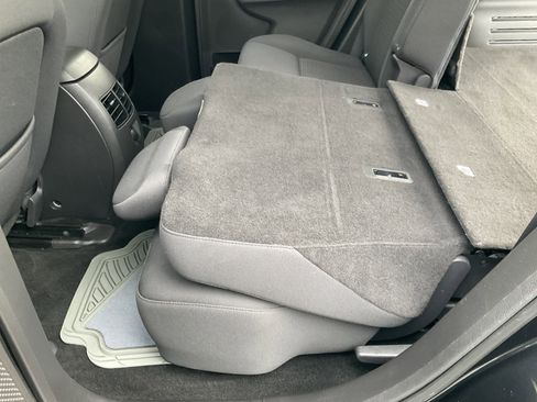 Used 2010 Ford Edge SE image 34