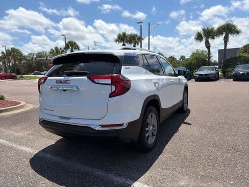 Used 2023 GMC Terrain SLT FWD image 15