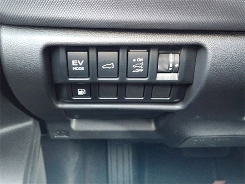 Certified 2025 Subaru Forester Premium image 23