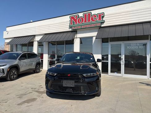 Used 2024 Dodge Hornet R/T w/ R/T Blacktop Package image 1