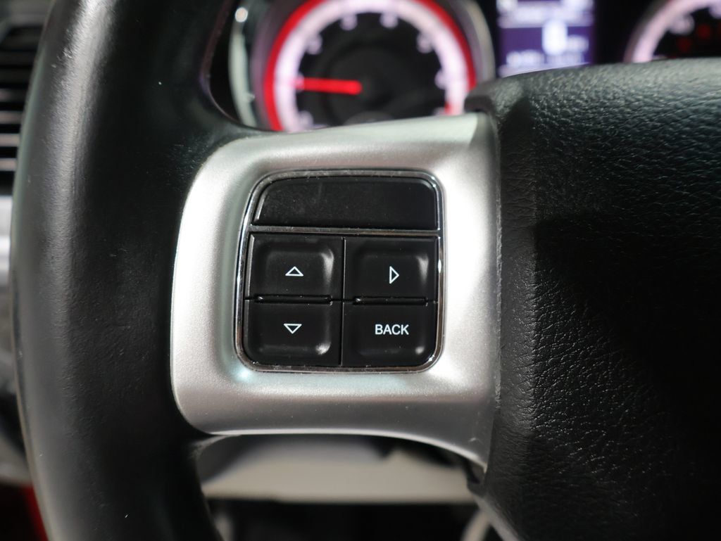 Used 2015 Dodge Grand Caravan SXT w/ Rear Park Assist Package FWD image 33