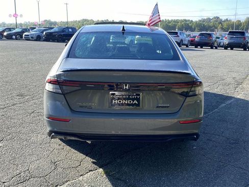 Used 2024 Honda Accord Sport image 4
