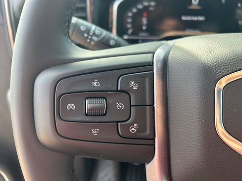 Used 2025 GMC Sierra 1500 Elevation image 11