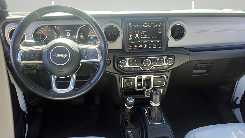 Used 2021 Jeep Wrangler Unlimited Sahara AWD/4WD image 16