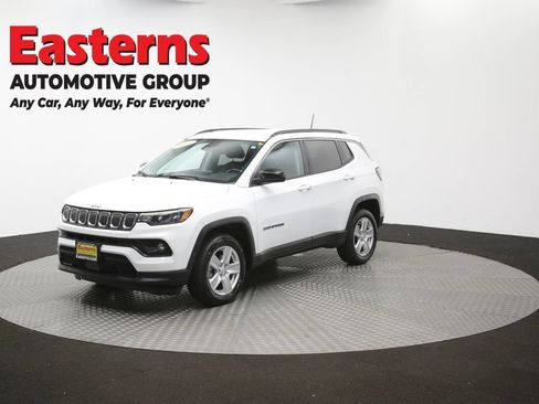 Used 2022 Jeep Compass Latitude w/ Convenience Group AWD/4WD image 55