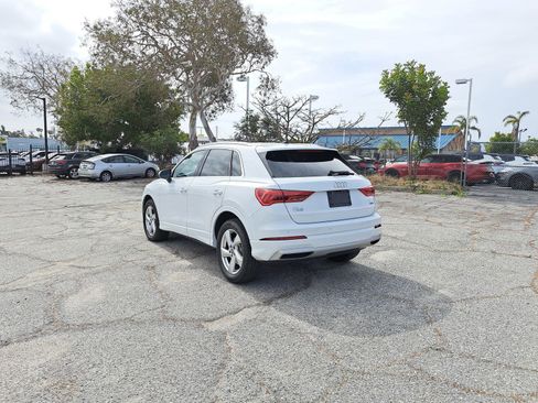 Used 2019 Audi Q3 2.0T Premium w/ Convenience Package AWD/4WD image 7