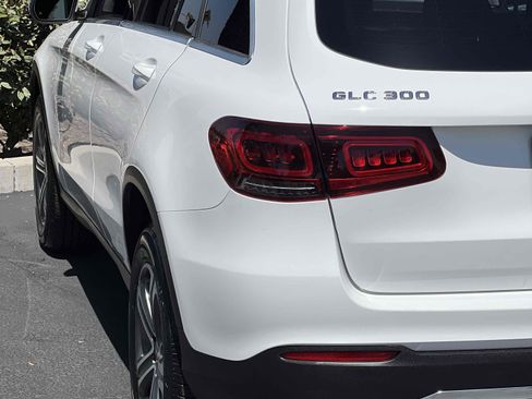 Used 2020 Mercedes-Benz GLC 300 4MATIC image 38