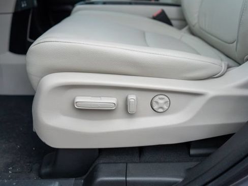 Used 2026 Honda Odyssey EX-L image 17