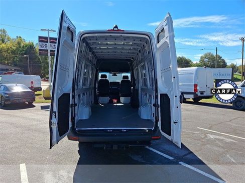 Used 2025 Mercedes-Benz Sprinter 2500 image 27