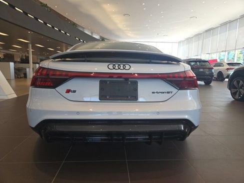 Used 2022 Audi RS e-tron GT w/ Year 1 Package AWD/4WD image 6