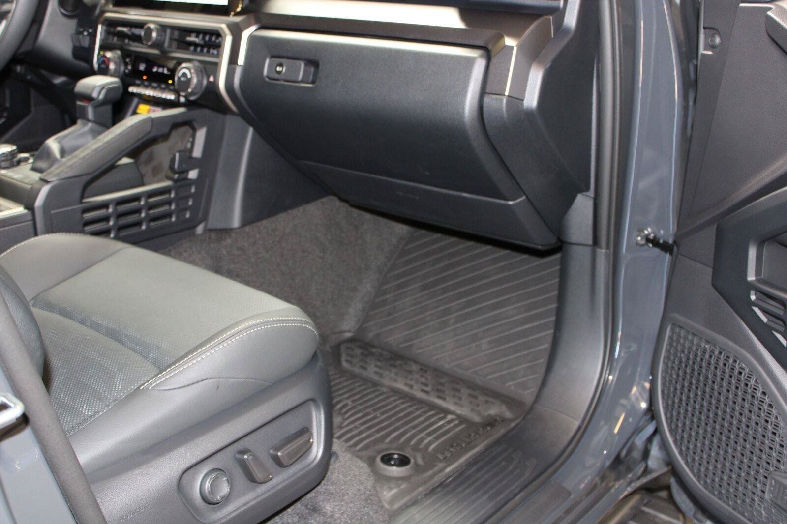 Certified 2026 Toyota 4Runner TRD Off-Road Premium w/ Tow Technology Package AWD/4WD image 47