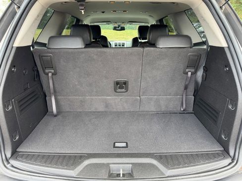 Used 2011 GMC Acadia SLT image 18