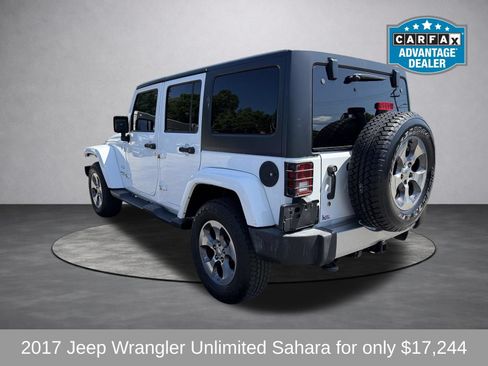 Used 2017 Jeep Wrangler Unlimited Sahara w/ Connectivity Group AWD/4WD image 6