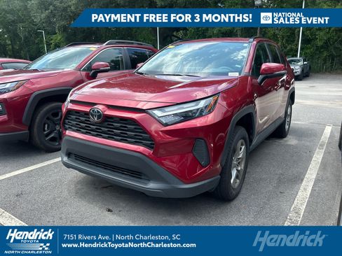 Used 2025 Toyota RAV4 XLE FWD image 1