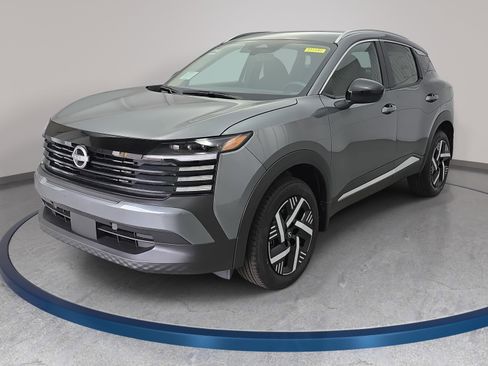 New 2026 Nissan Kicks SV image 1