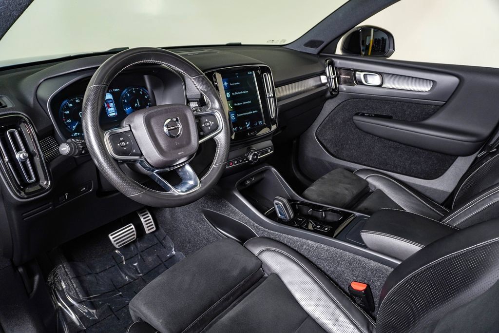 Used 2021 Volvo XC40 T5 R-Design AWD/4WD image 19