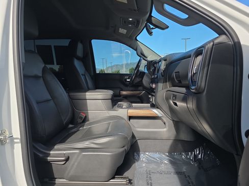 Used 2019 Chevrolet Silverado 1500 LT Trail Boss AWD/4WD image 27