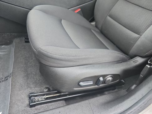 Used 2024 Chevrolet Malibu LT image 35