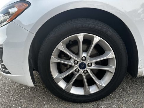 Used 2020 Ford Fusion SE image 8