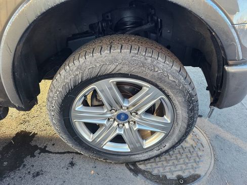 Used 2017 Ford F150 Lariat w/ Equipment Group 502A Luxury image 10