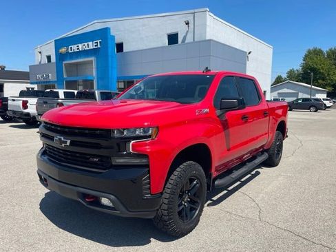 Used 2021 Chevrolet Silverado 1500 LT Trail Boss w/ Bed Protection Package AWD/4WD image 2