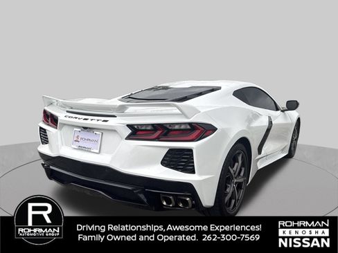 Used 2022 Chevrolet Corvette Stingray Coupe w/ Z51 Performance Package RWD image 6