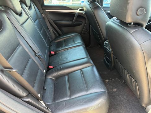 Used 2010 Porsche Cayenne AWD/4WD image 15