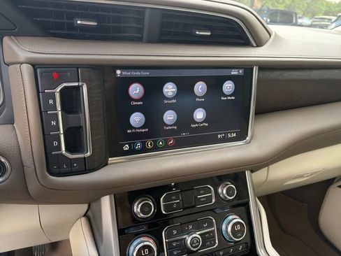 Used 2021 GMC Yukon XL Denali w/ Denali Ultimate Package AWD/4WD image 10