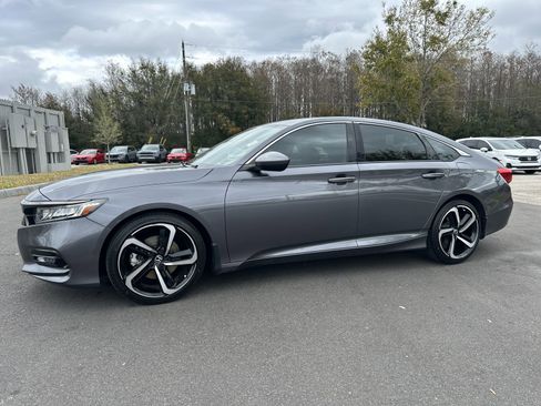 Used 2020 Honda Accord Sport image 2