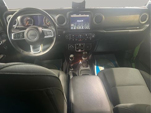Used 2019 Jeep Wrangler Unlimited Sahara w/ Uconnect 4C Nav & Sound Group AWD/4WD image 13
